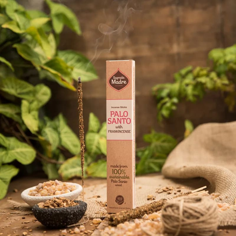 Sagrada Madre Palo Santo with Frankincense Tömjén Füstölő